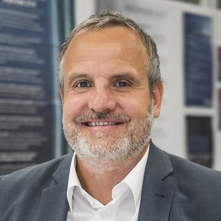 Über die Herausforderungen bei der Entwicklung eines kosteneffizienten additiven Herstellungsprozesses für Luftfahrtkomponenten spricht Frank Rethmann von Airbus Helicopters in seiner Keynote auf dem Rapid.Tech 3D-Kongress am 17. Mai 2022. Foto: Airbus