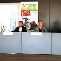 Podium Personen Pressekonferenz Grüne Tage Thüringen Messe Erfurt